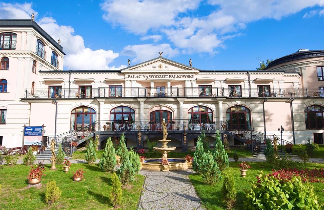 Uzdrowisko Sanatorium Augustow Palac Na Wodzie Falkowski Екстериор снимка