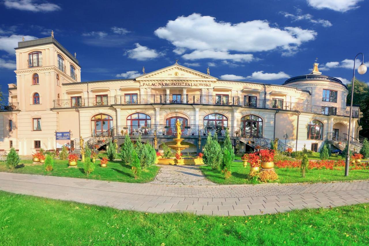 Uzdrowisko Sanatorium Augustow Palac Na Wodzie Falkowski Екстериор снимка